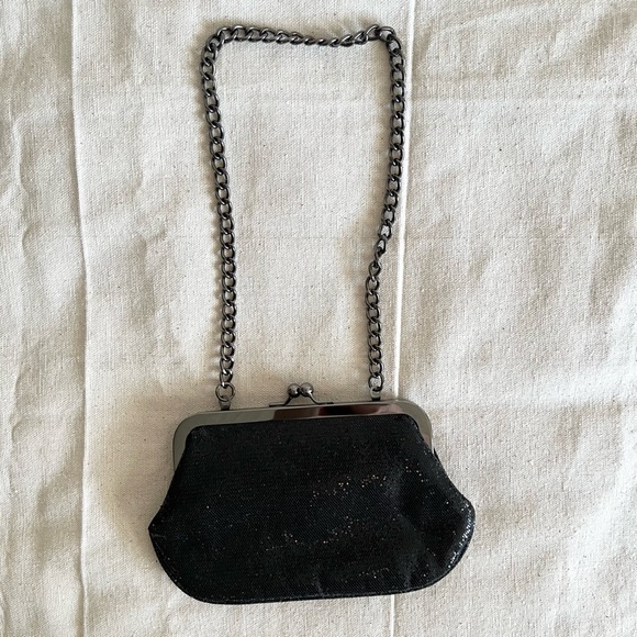 Express Black Sequin Mini Clutch with Kiss-Lock and Chain Strap: Vintage Glam - Picture 5 of 14